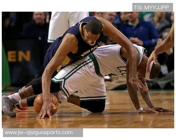 “打工皇帝”14年5队狂揽3亿！东部超黑他当家 这便是咆哮天尊第二